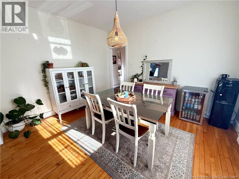680 Bridge Street, Bathurst, photo 3