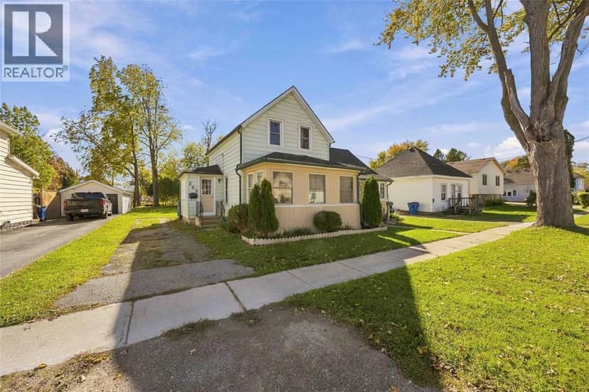 209 Queen STREET, Wallaceburg, photo 2
