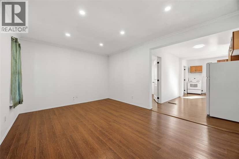 209 Queen STREET — photo 25 of 37
