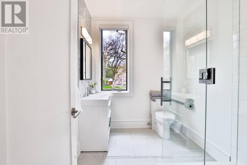 1102 Crestview Street — photo 30 of 40
