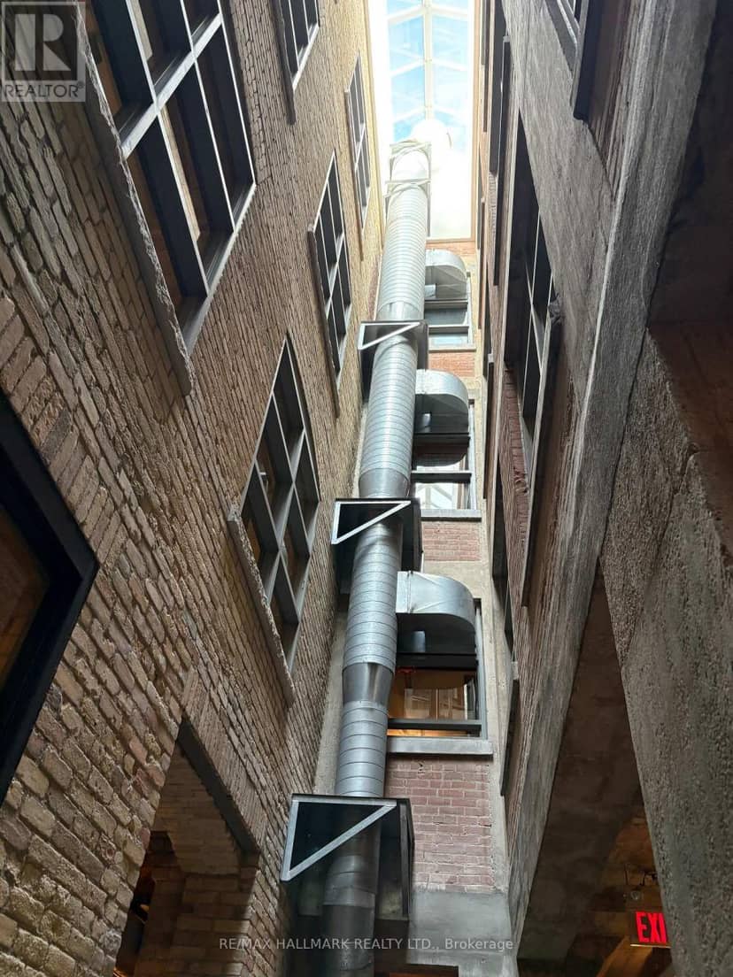 412 - 383 Adelaide Street E — photo 35 of 35
