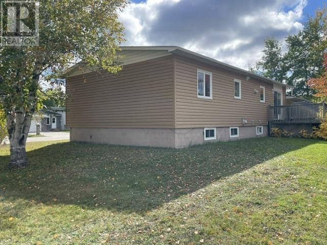34 Lynne Ct, Chapleau, photo 2