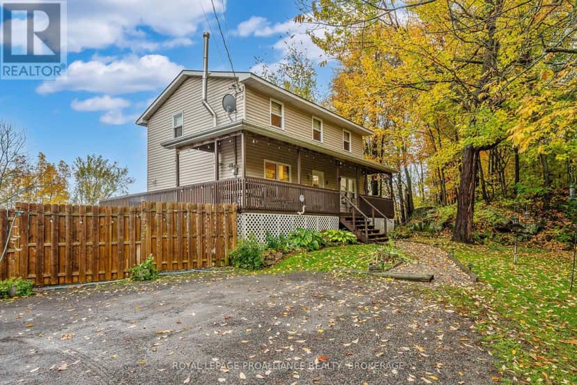 435 County Road 2 E, Front of Leeds & Seeleys Bay, photo 2