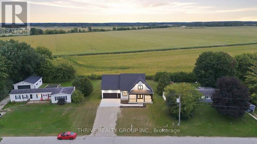 9887 Eric Street, Lambton Shores, photo 2