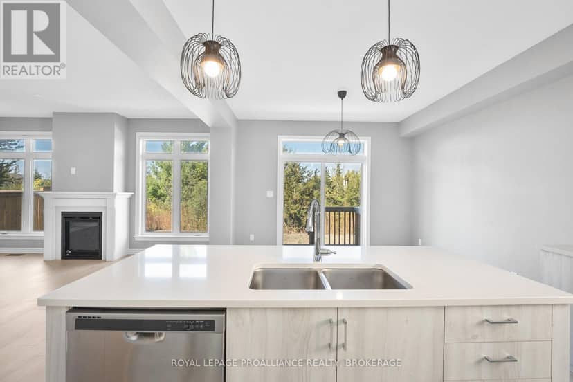 1374 Monarch Drive, Kingston, photo 6