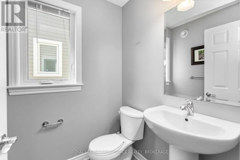 1374 Monarch Drive, Kingston, photo 8