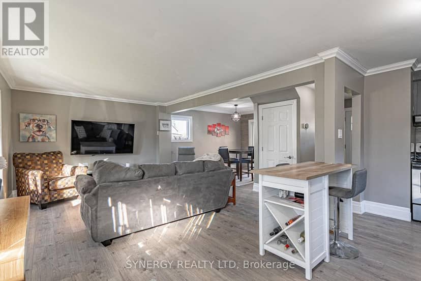 554 Brunswick Street — photo 14 of 32