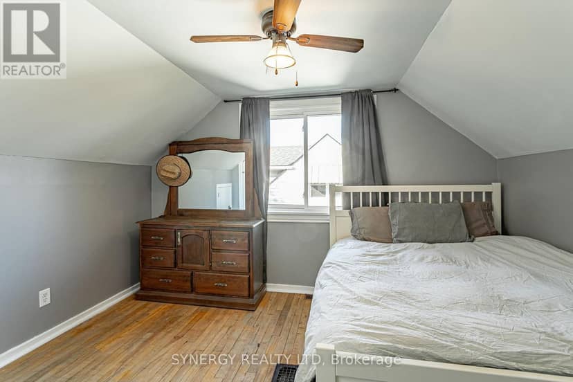 554 Brunswick Street — photo 21 of 32