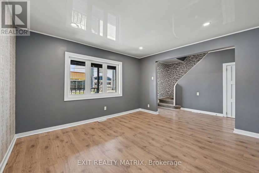 1026 Notre Dame Road, Russell, photo 4
