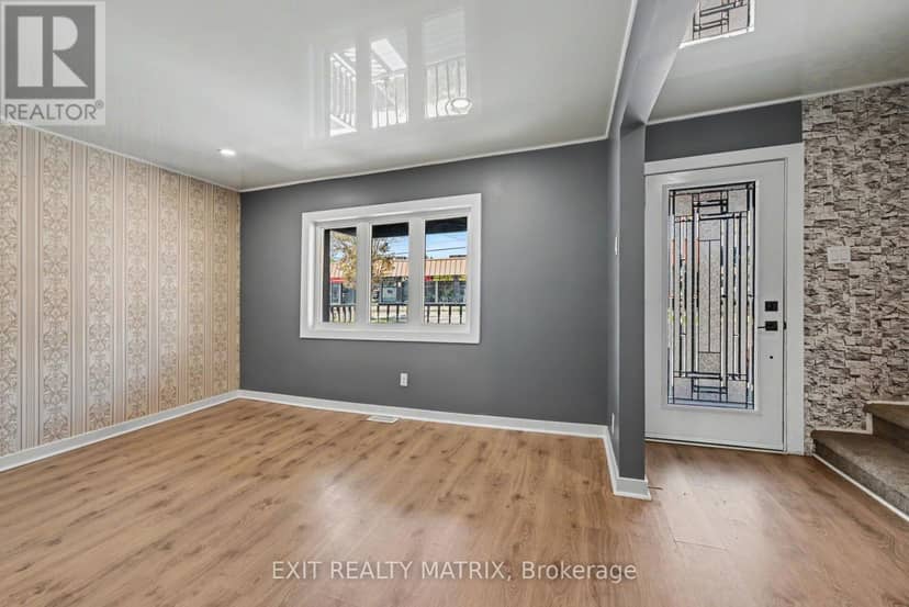 1026 Notre Dame Road, Russell, photo 5