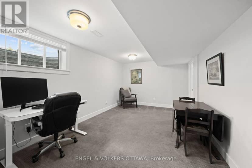 538 Silverbell Crescent — photo 18 of 30