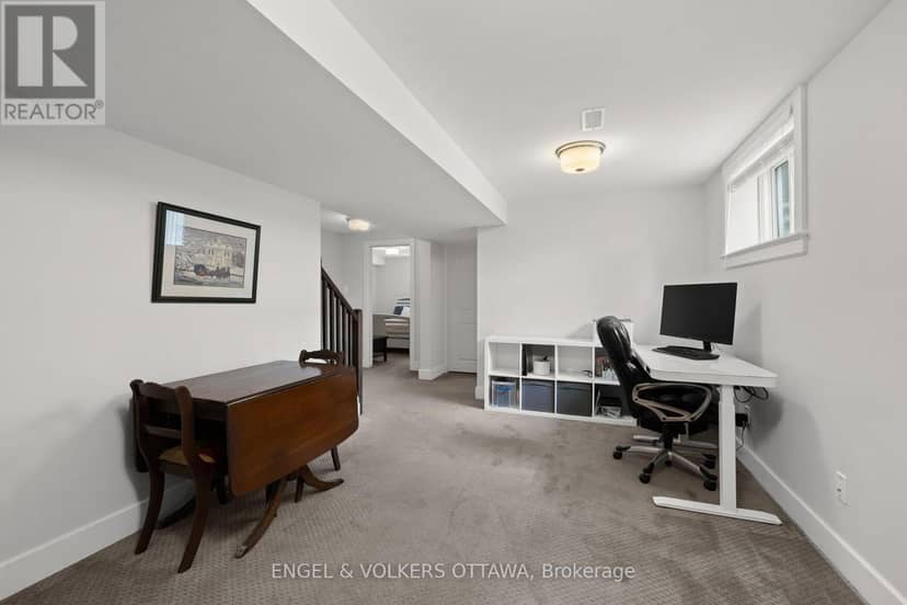 538 Silverbell Crescent — photo 19 of 30