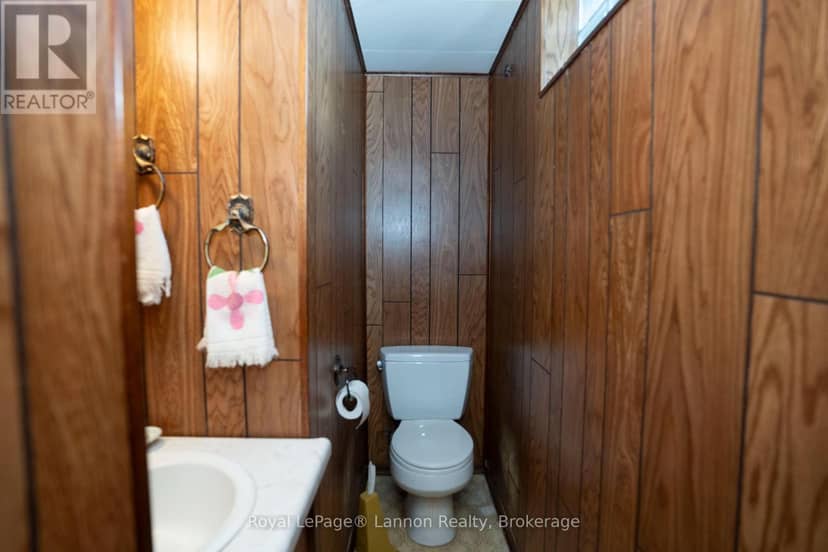 221 Balsam Street — photo 24 of 33