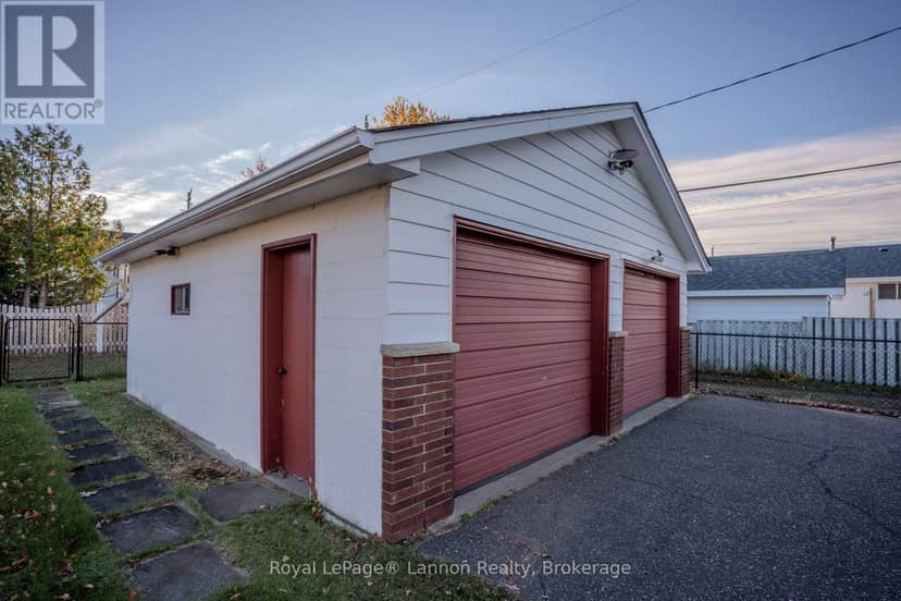 221 Balsam Street — photo 29 of 33