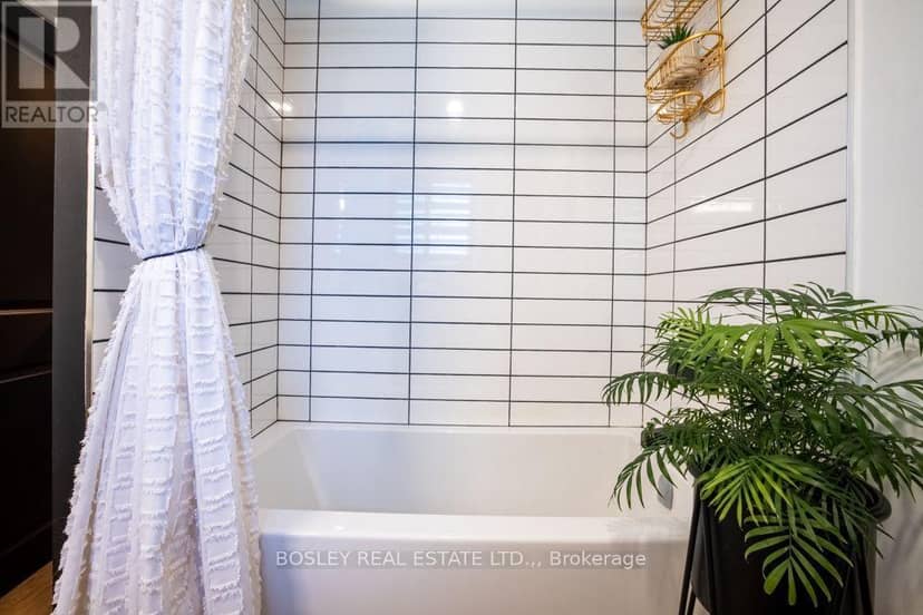 4148 Dorchester Road — photo 19 of 40