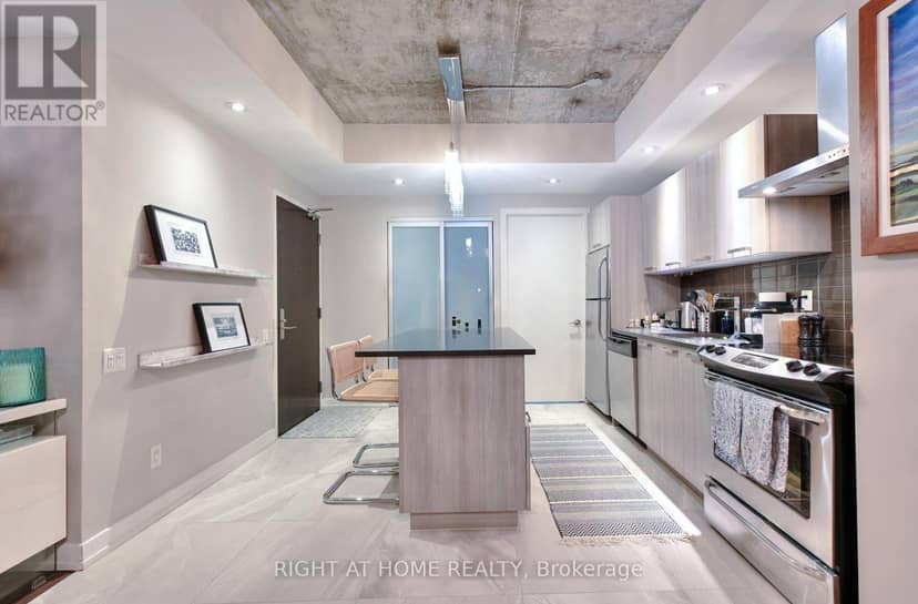 422 - 95 Bathurst Street — photo 7 of 26