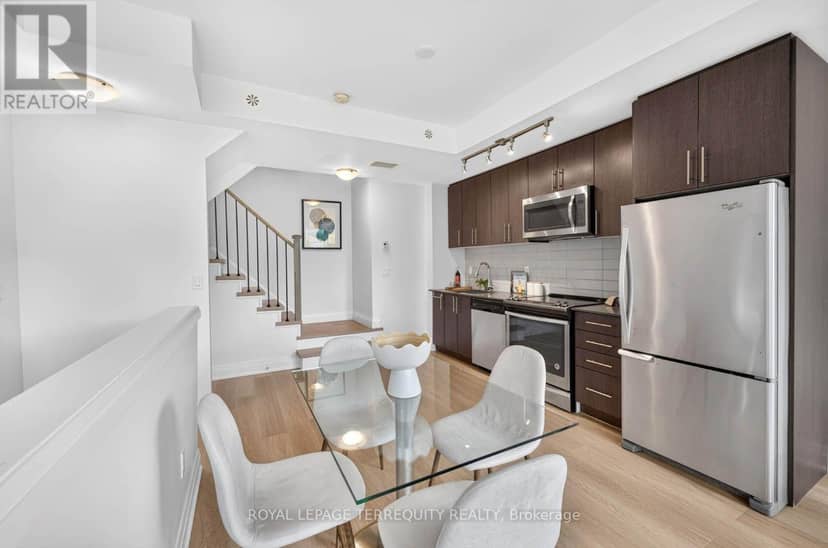 16 - 780 Sheppard Avenue E — photo 14 of 40