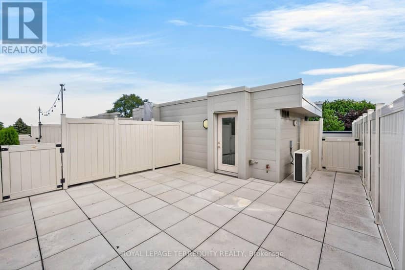 16 - 780 Sheppard Avenue E — photo 33 of 40