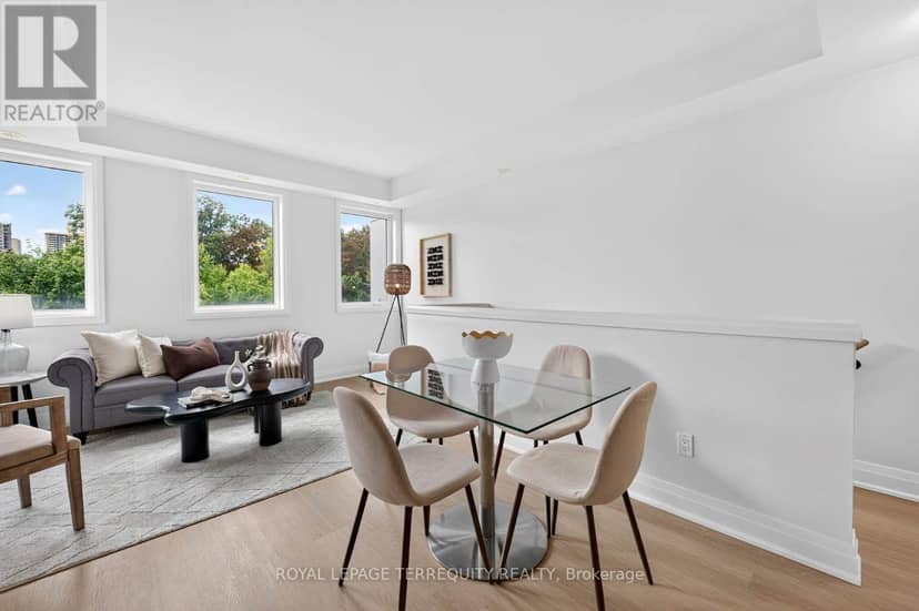 16 - 780 Sheppard Avenue E — photo 6 of 40
