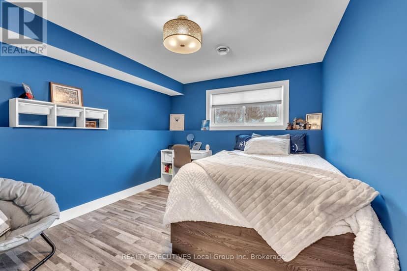 61 Astor Street S — photo 26 of 32