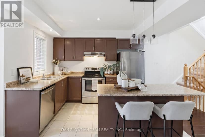 23 Blunden Road — photo 10 of 31