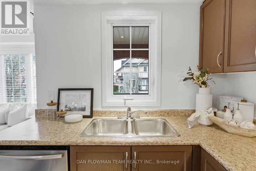 23 Blunden Road — photo 15 of 31