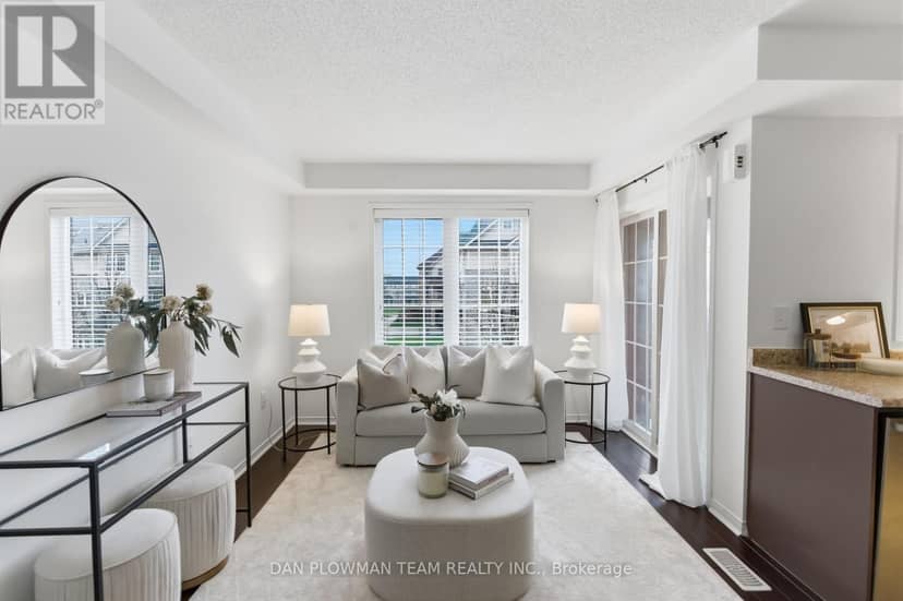 23 Blunden Road, Ajax, photo 2