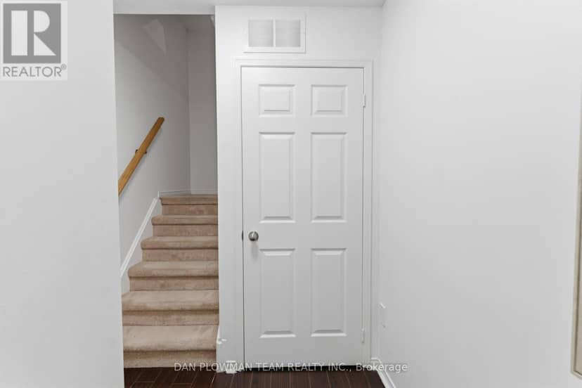 23 Blunden Road — photo 25 of 31