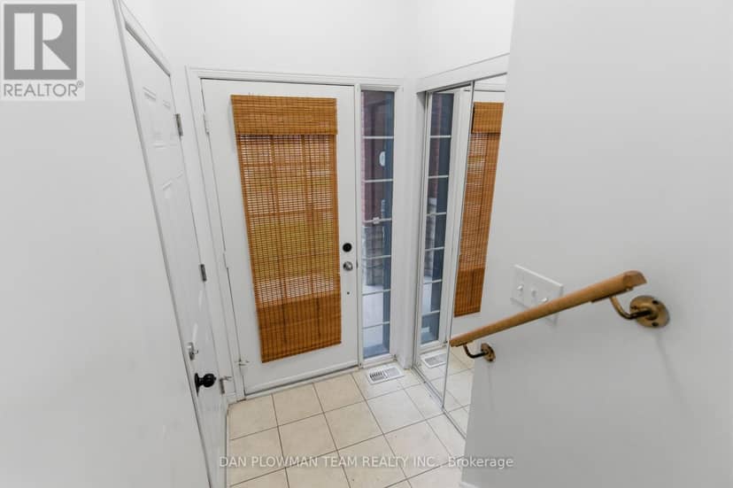 23 Blunden Road — photo 26 of 31