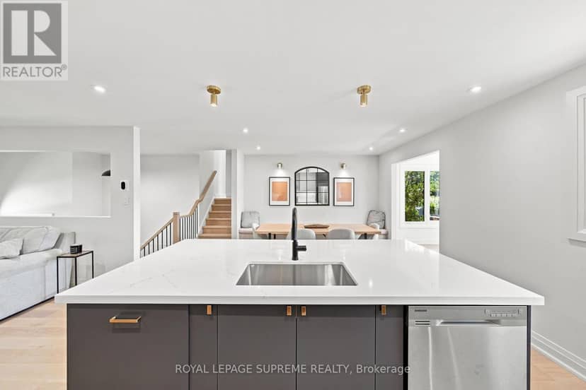 26 Crown Crescent — photo 9 of 40