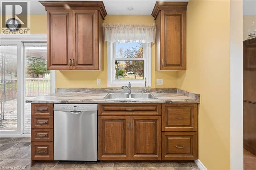 1120 CENTRE Street — photo 19 of 40