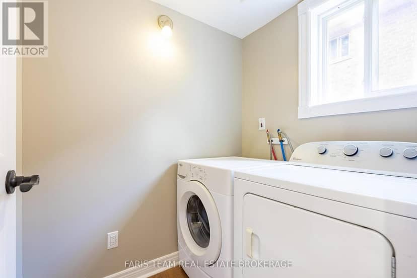 186 Ferndale Drive S — photo 16 of 40