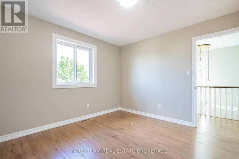 186 Ferndale Drive S — photo 21 of 40