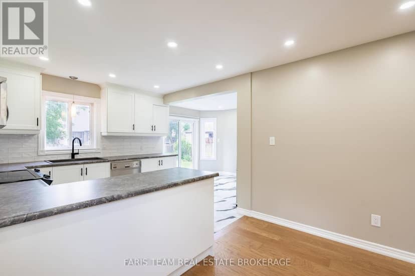 186 Ferndale Drive S, Barrie, photo 4