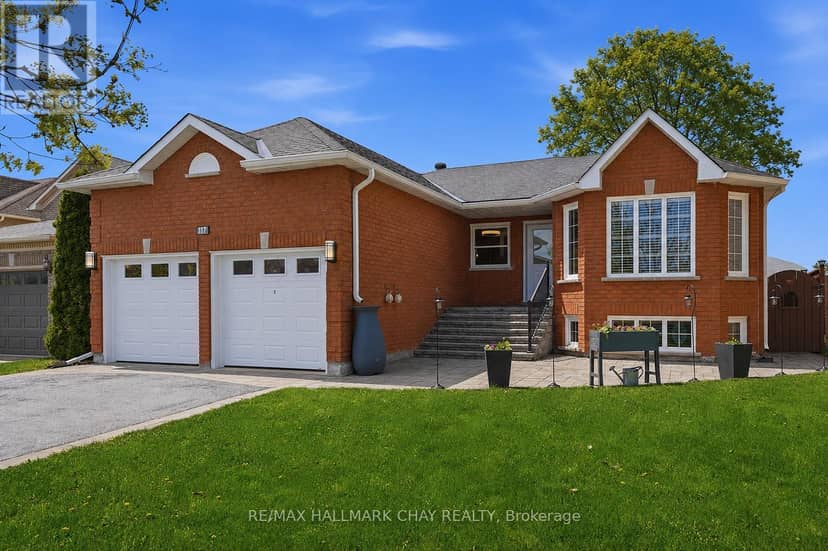 117 Brown Street, Barrie, photo 2