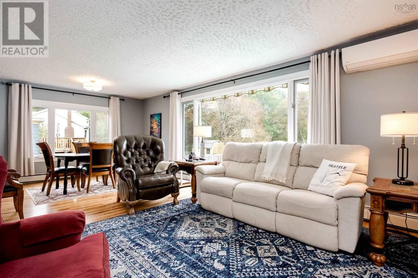 10 Connaught Ave Avenue — photo 9 of 40