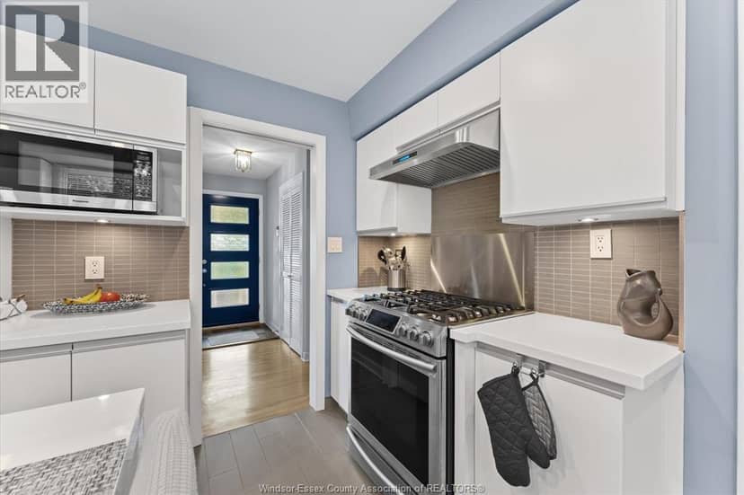 730 Champlain DRIVE — photo 12 of 24
