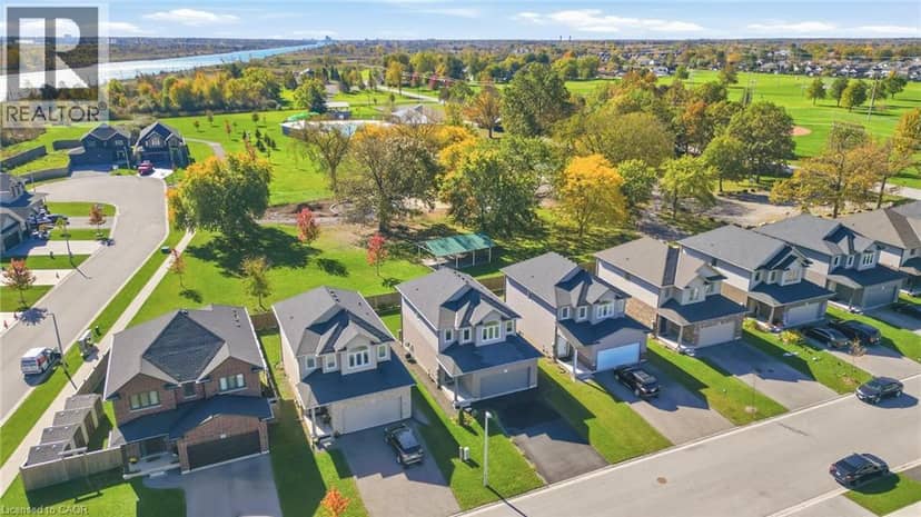 71 LAURENT Avenue, Welland, photo 2