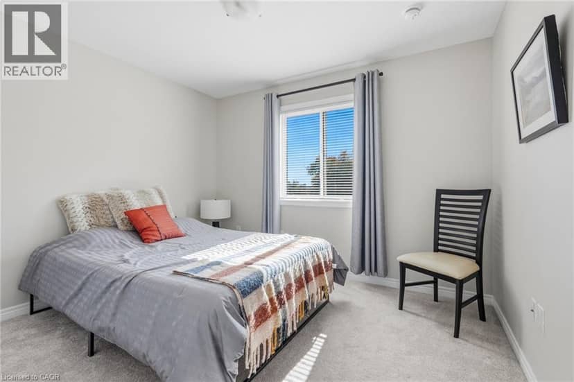 71 LAURENT Avenue — photo 26 of 40