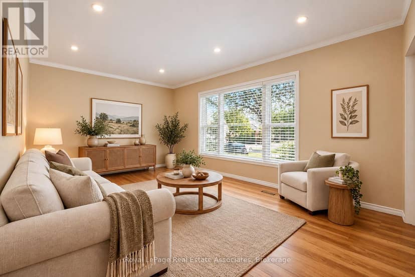 68 Allenby Avenue — photo 15 of 40