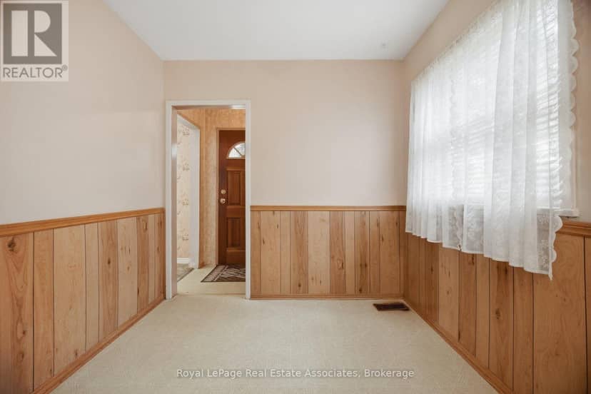 68 Allenby Avenue — photo 16 of 40