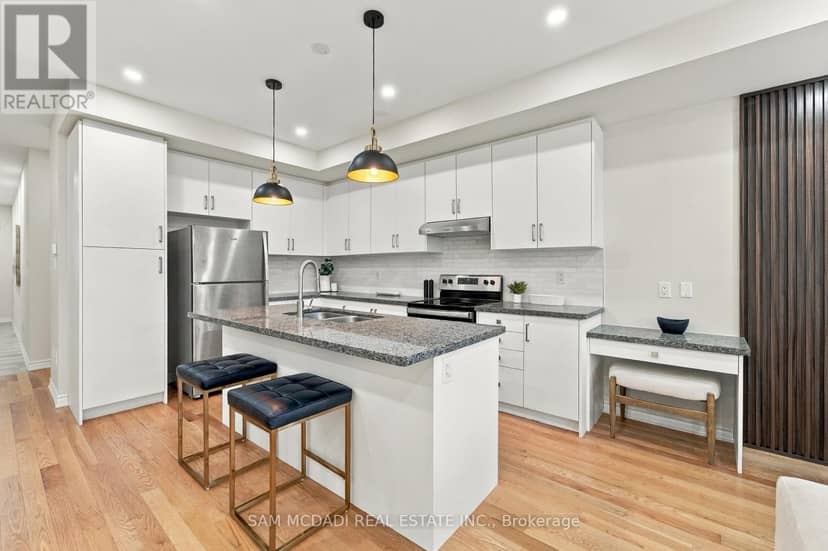 2076 Coppenwood Common, Burlington, photo 7