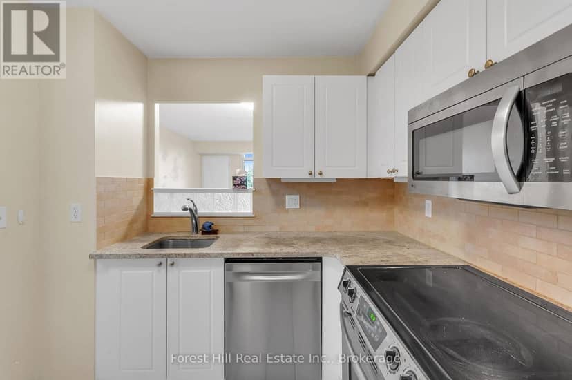 308 - 555 Wilson Heights Boulevard — photo 11 of 27