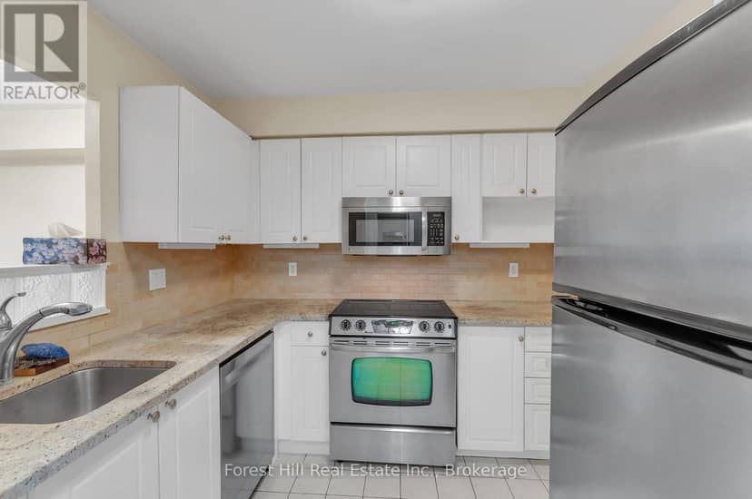 308 - 555 Wilson Heights Boulevard — photo 10 of 27