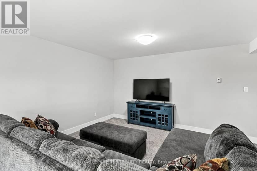 89 Harris Street — photo 34 of 40