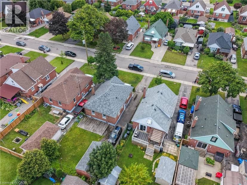 150 BELAND Avenue S, Hamilton, photo 4