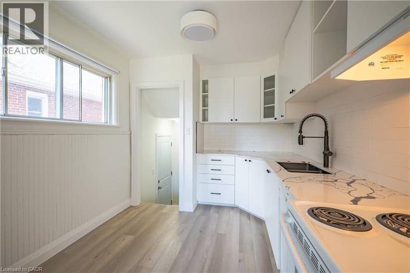 150 BELAND Avenue S, Hamilton, photo 7