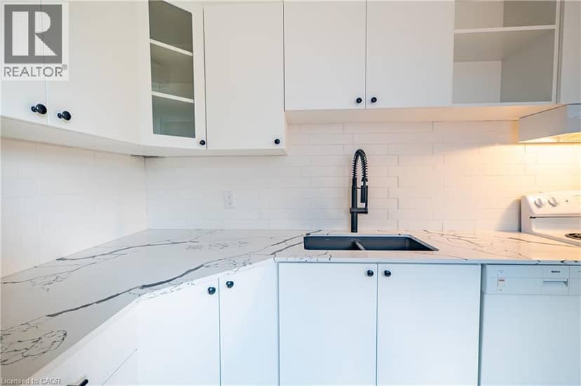 150 BELAND Avenue S, Hamilton, photo 8