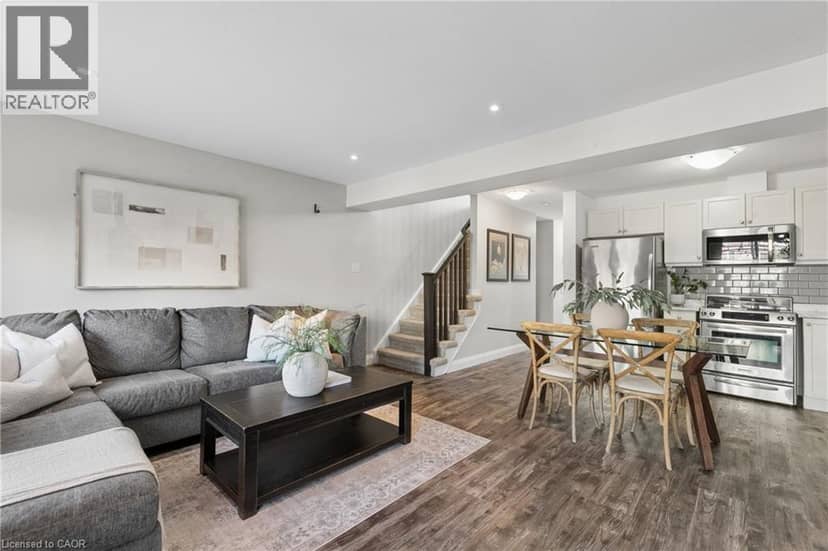 42 RENFREW Street — photo 11 of 26