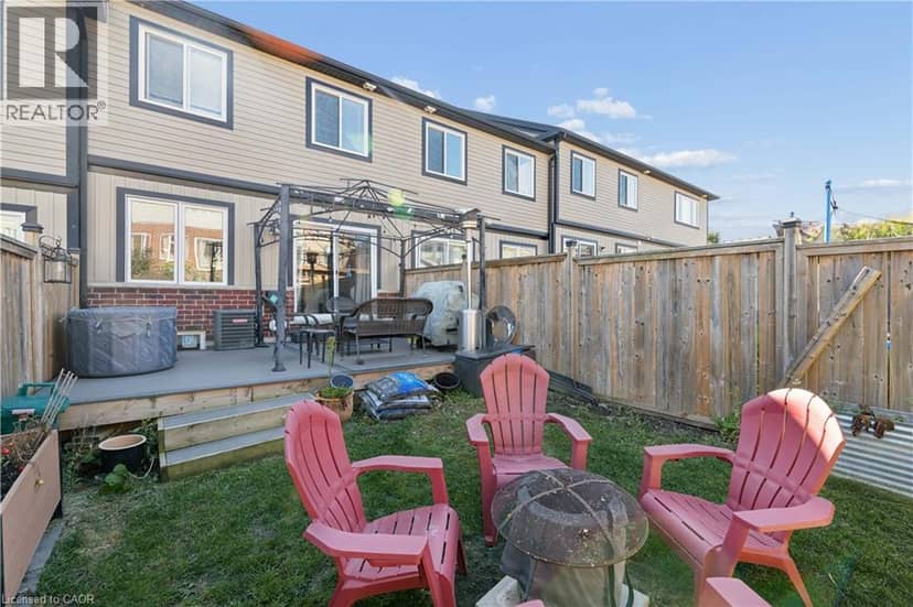 42 RENFREW Street — photo 23 of 26